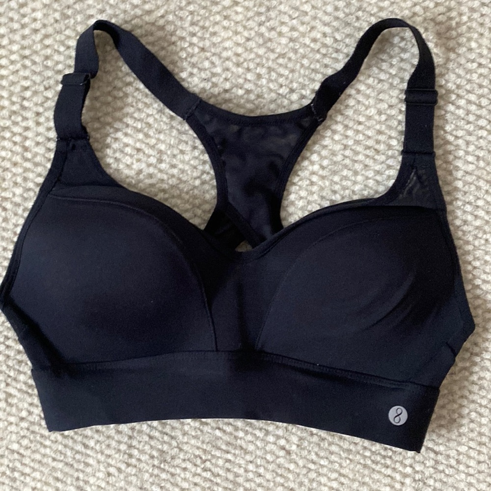 Black sports bra size S